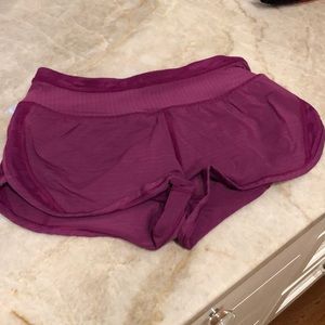 Size 2 Lulu Speed Up Shorts